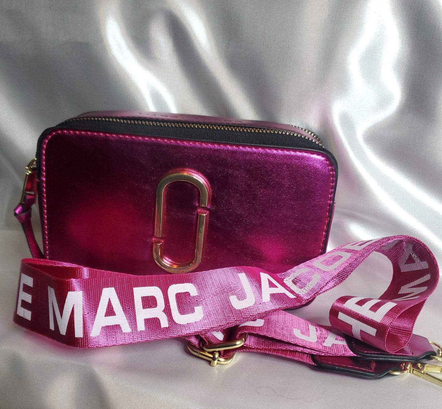 Marc Jacobs Chrome Snap Shot